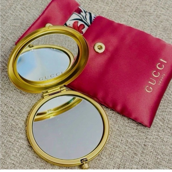 NEW Gucci Gold Floral Beauty Mirror - Picture 3 of 5